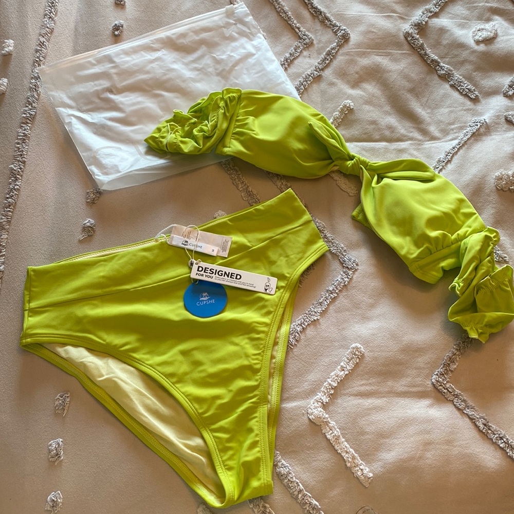 Lime Bikini! 👙